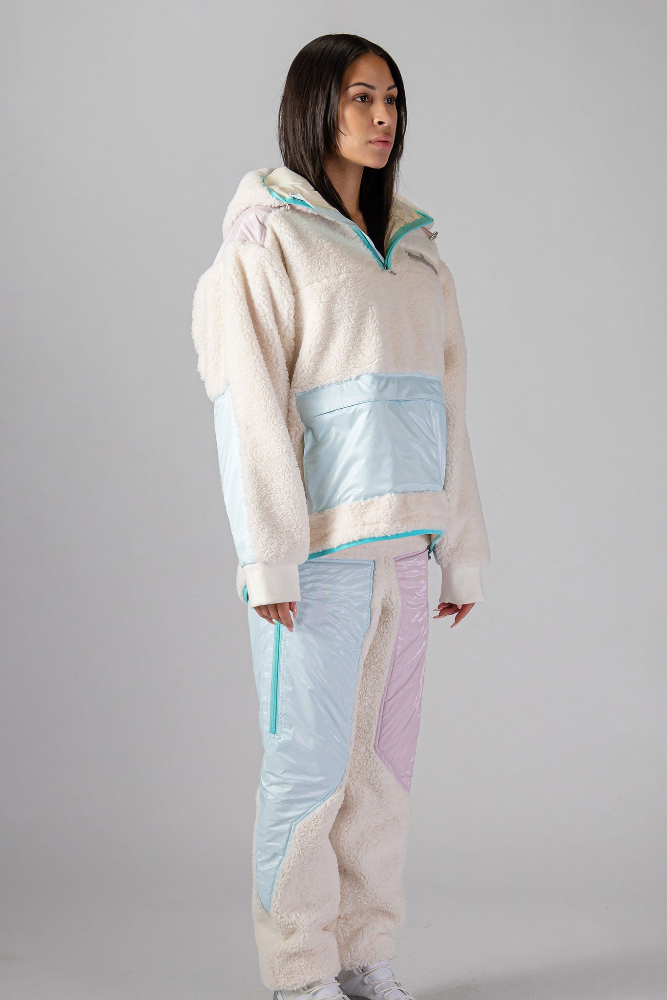 Woodpecker Unisex Fleece Track Pants. High-end Canadian designer winter fleece in "Cream" colour. Woodpecker fleece pants designed in Canada. Warm premium designer fleece pants for winter. Superior quality warm fleece track pants. Moose Knuckles, Canada Goose, Mackage, Montcler, Will Poho, Willbird, Nic Bayley. Cozy for at-home wear.