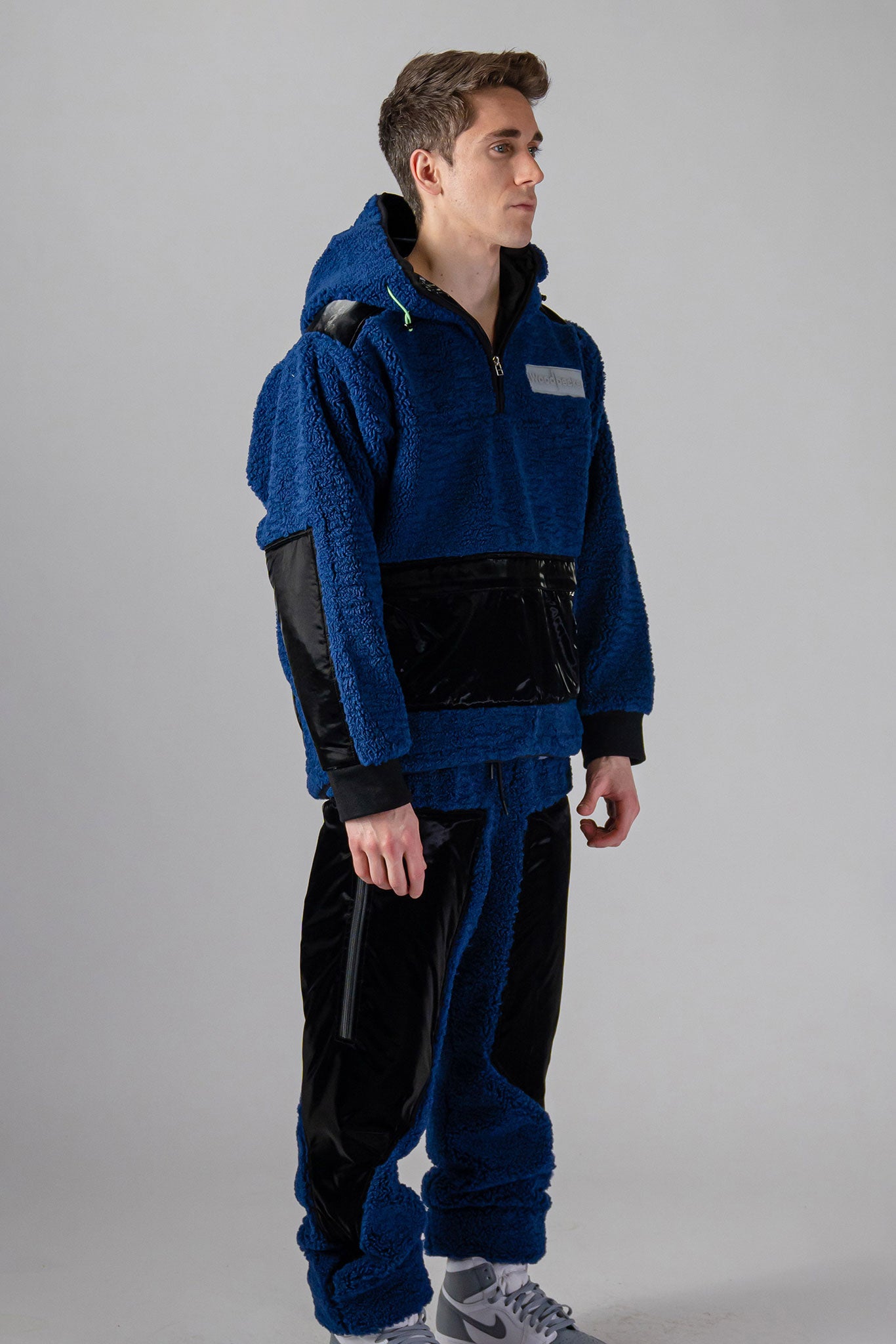 Woodpecker Unisex Fleece Track Pants. High-end Canadian designer winter fleece in "Navy" colour. Woodpecker fleece pants designed in Canada. Warm premium designer fleece pants for winter. Superior quality warm fleece track pants. Moose Knuckles, Canada Goose, Mackage, Montcler, Will Poho, Willbird, Nic Bayley. Cozy for at-home wear.
